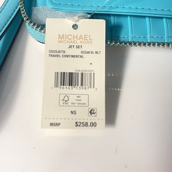 Michael Kors Rare Ocean Blue Signature Tote & Wallet - Picture 7 of 14